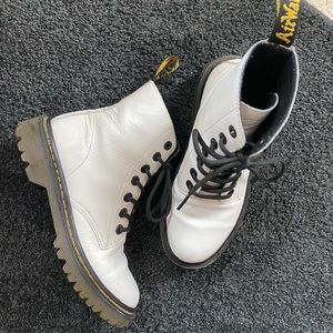 White dr. martins